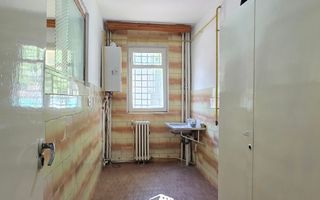 Apartament cu 3 camere, fost cabinet medical, parter, zona CUZA VODĂ; - Poză 5