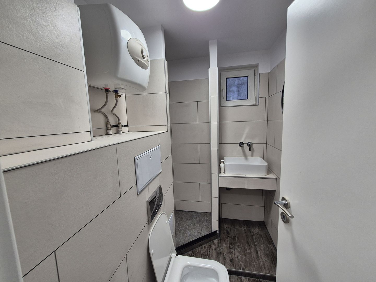 Apartament cu 2 camere complet renovat, prima inchiriere - Drumul Taberei - Poză 6