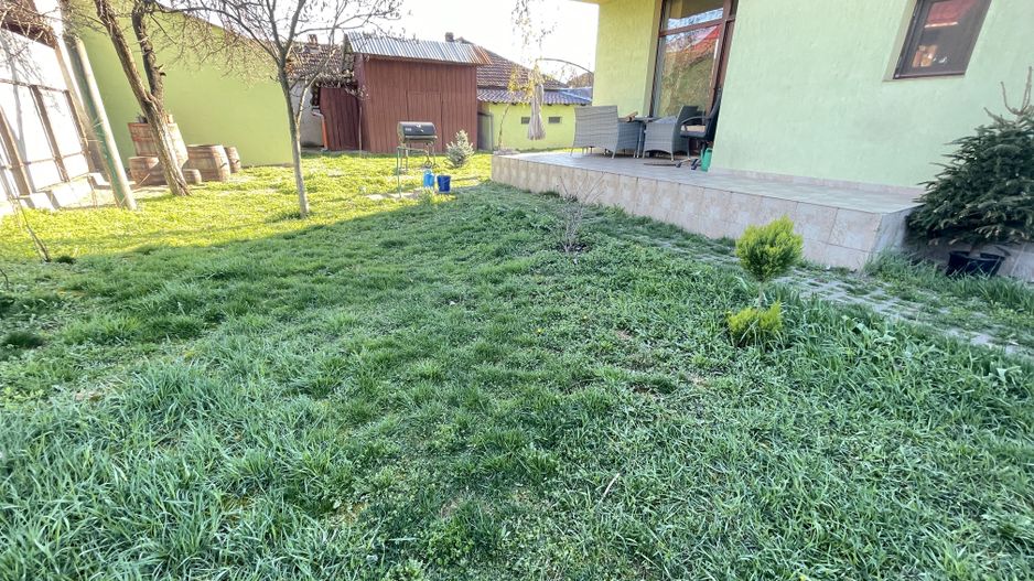 Casa spațioasă  P+1E,526 mp teren-strada liniștită. - Poză 18