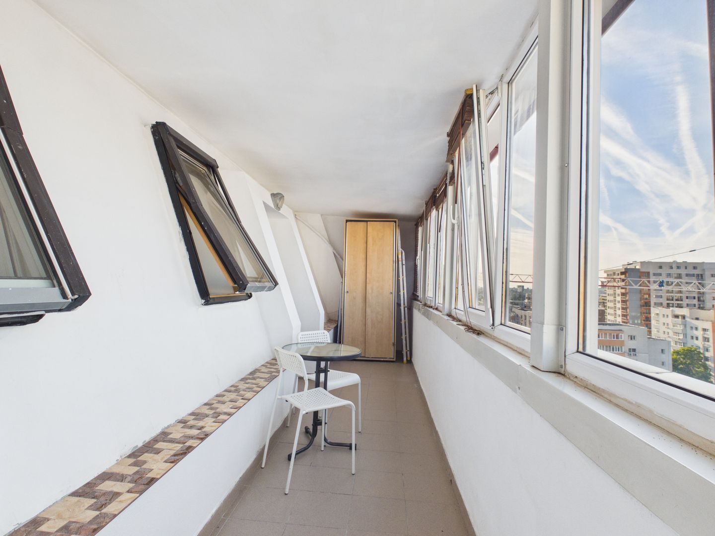 Studio Loft | de vanzare | Calea Calarasilor | Vedere panoramica - Poză 11