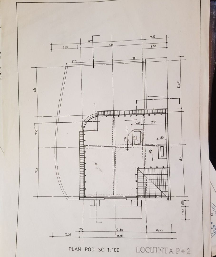 Imobil cu 8 camere, terasă de 60 mp, situat în centrul orașului - Poză 13