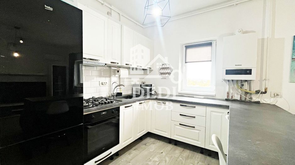 Apartament cu 3 camere de vanzare Luceafaul, Oradea - Poză 9