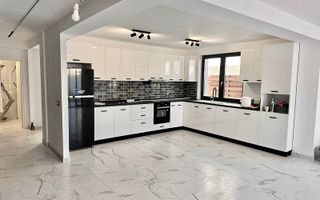 Vila cu bucatarie inclusa -otopeni central - Poză 1