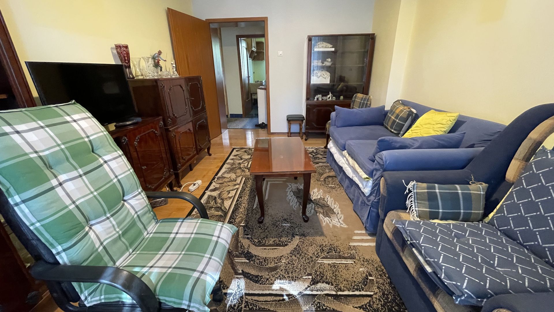 Apartament cu 2 camere in bloc de cărămidă , etajul 1 - Poză 1