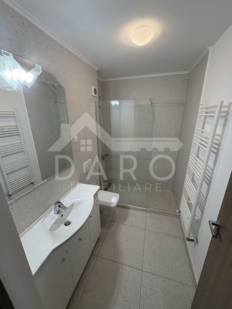 Vand apartament 2 camere - Poză 5