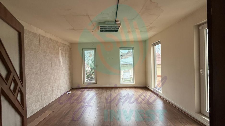 Imobil mixt renovat 184 mp | Locuință / birou / showroom | Zonă centrală Carol - Poză 6