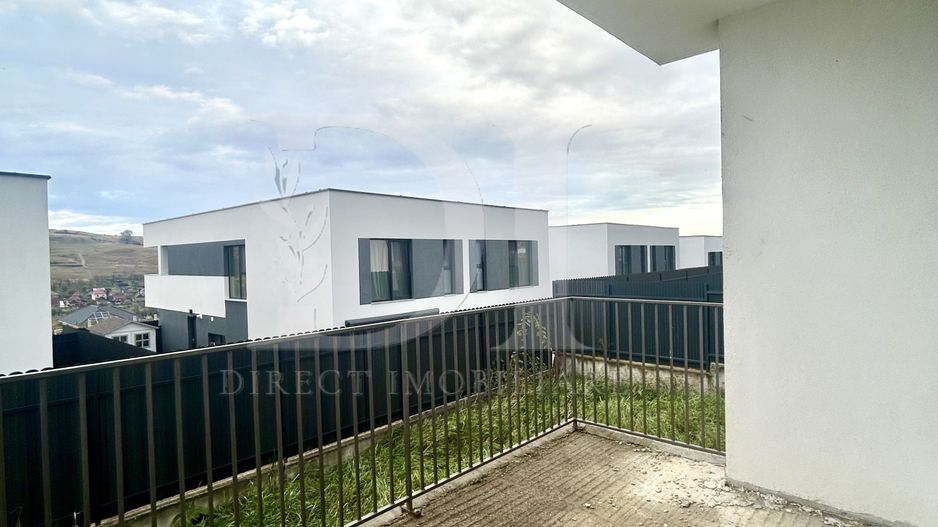 Casă individuală de vânzare în Chinteni - Poză 13