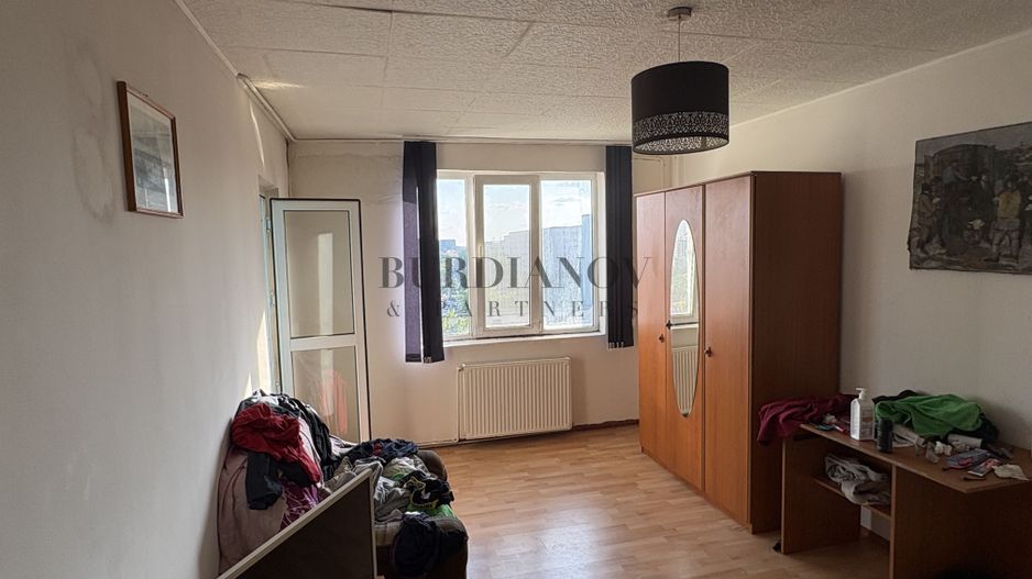 Apartament cu 3 camere - Centrală proprie - Metrou Apărătorii Patriei - Poză 4