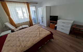 Inchiriere garsoniera vis a vis de Athenee Palace nou renovata - Poză 1