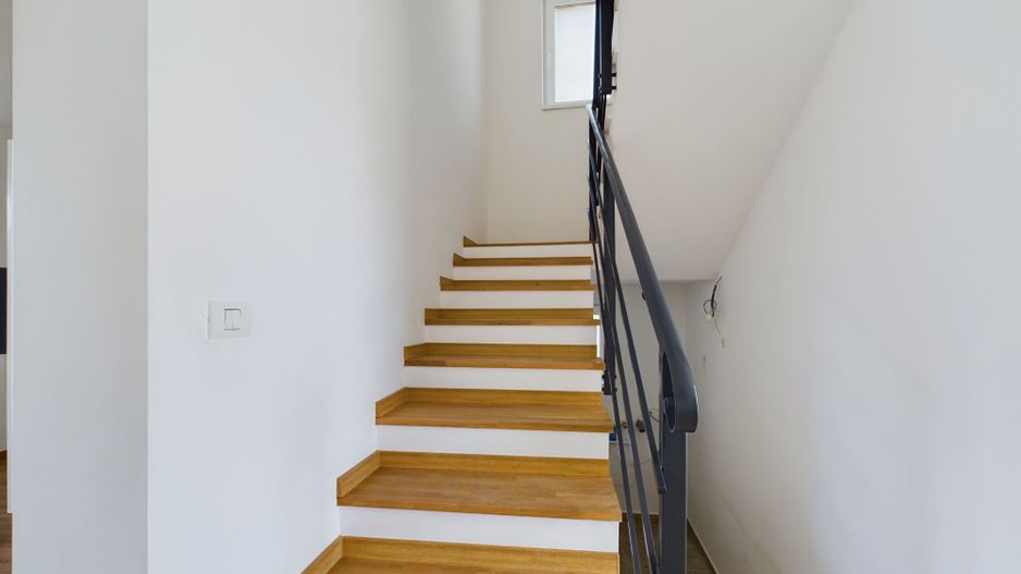 Duplex elegant cu 3 dormitoare în Ghiroda - Poză 4
