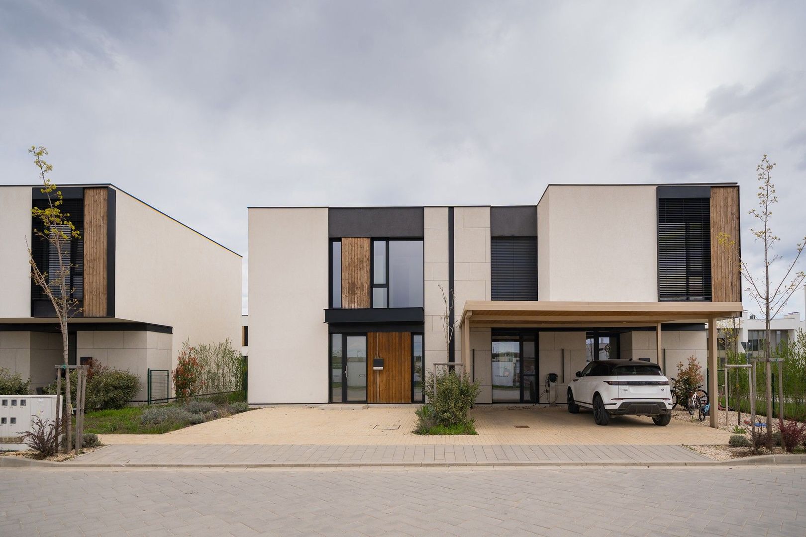 Vila duplex cu 3 camere - preluare leasing - Poză 1