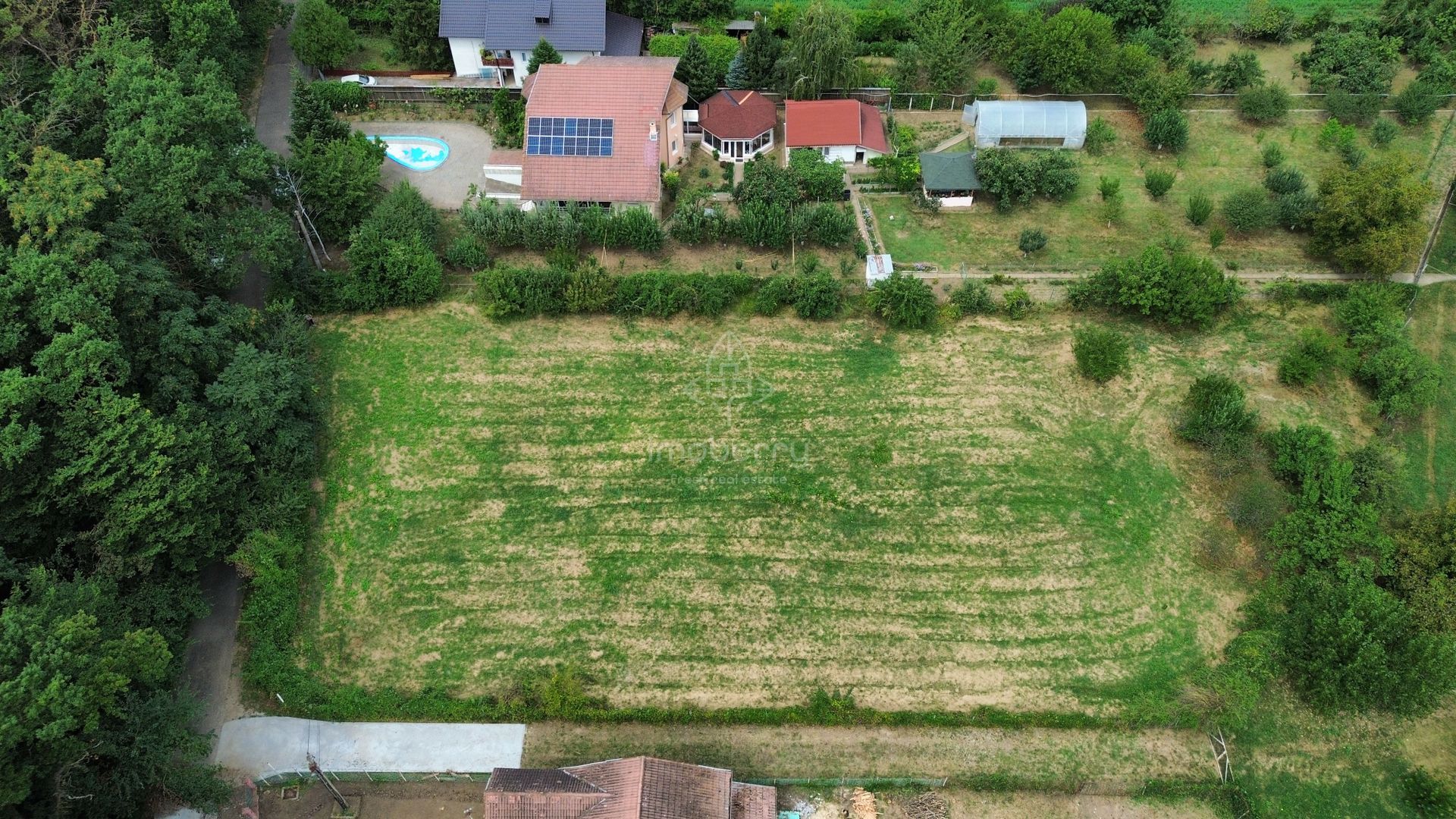 Vanzare teren 1000 mp, liniste si aer curat - Poză 1