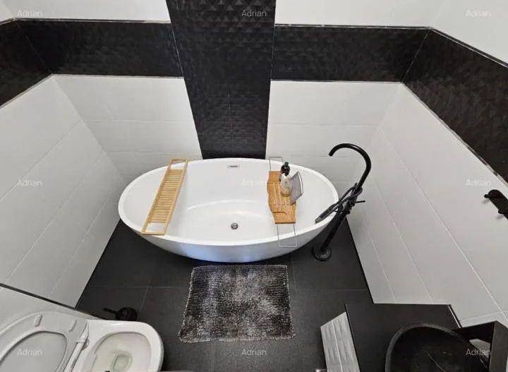 APARTAMENT SUPERB LOC PARCARE METROU ZONA APARATORI PATRIEI - Poză 12