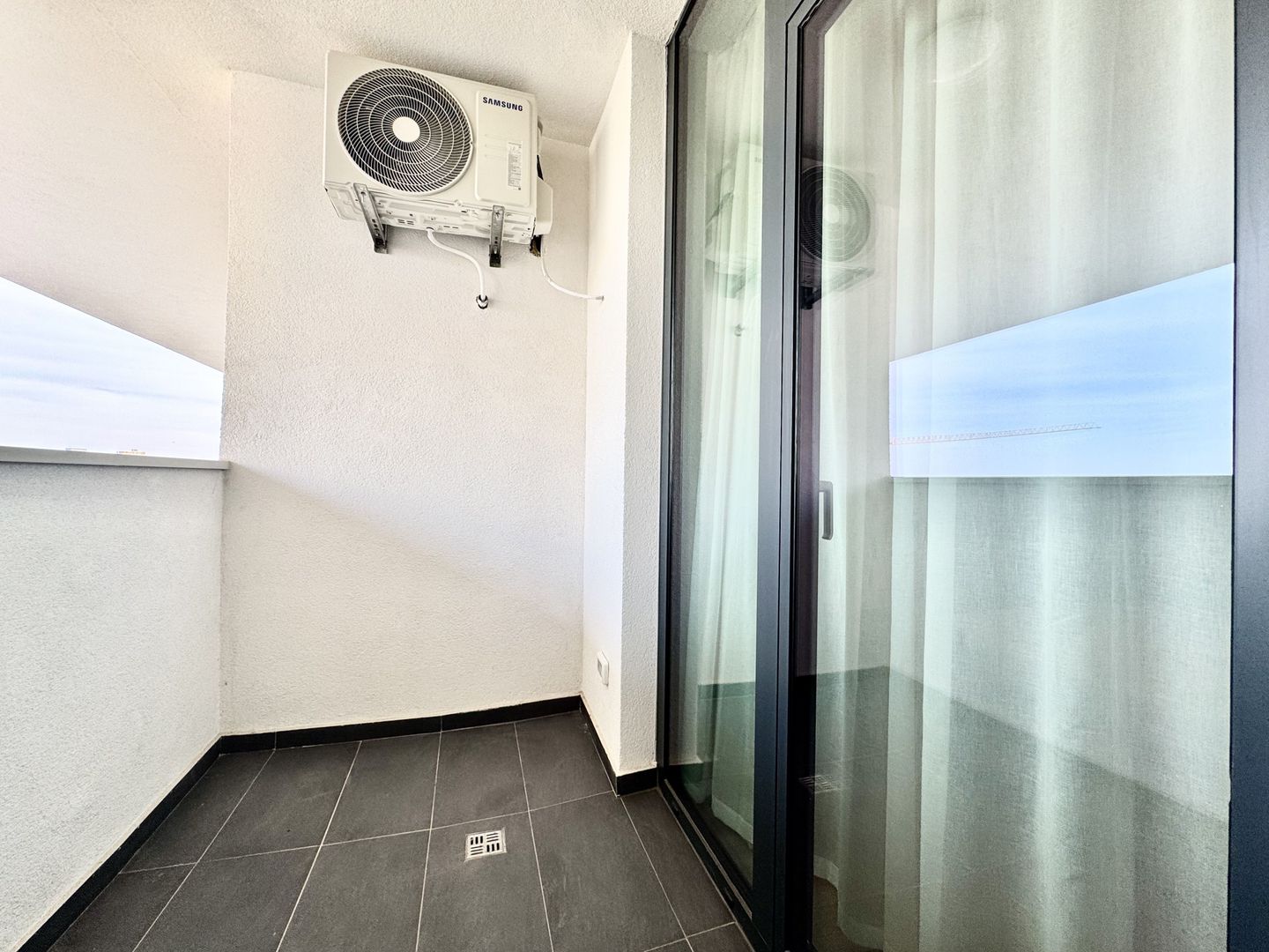 Apartament elegant, prima închiriere, zona Torontalului - XCITY TOWER - Poză 10