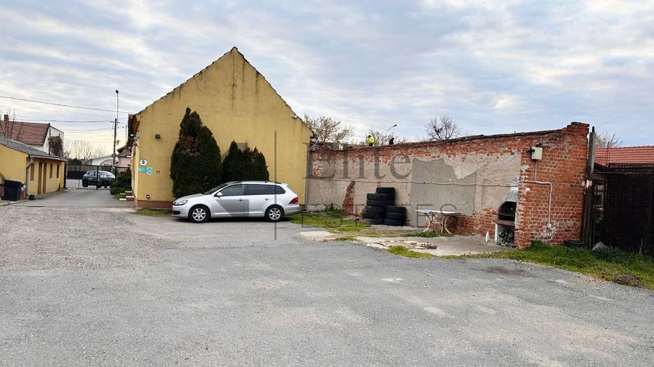 Spatiu cu 4 birouri cu teren de 3000mp - Poză 2