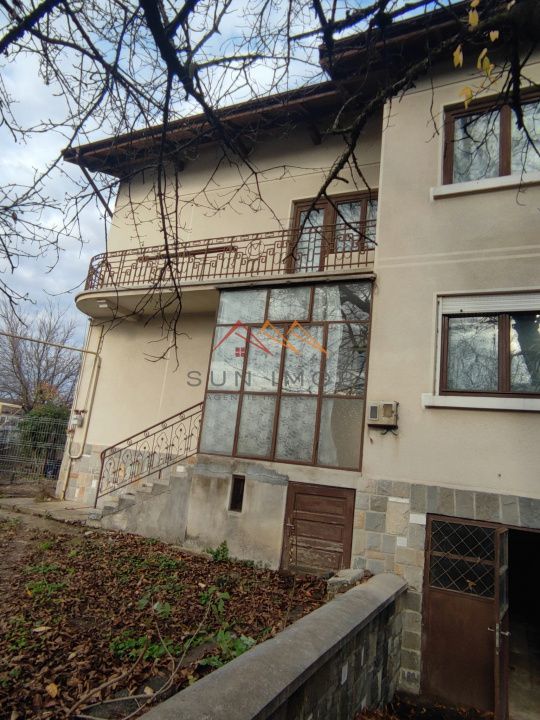 Casa D+P+E, an 1980, teren 285 m2, zona foarte buna, Campina, Prahova - Poză 1