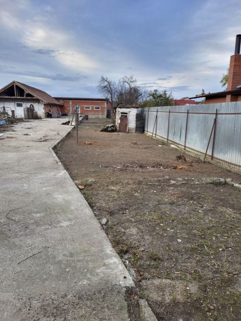 Vand casa in rosu 120mp - Poză 2