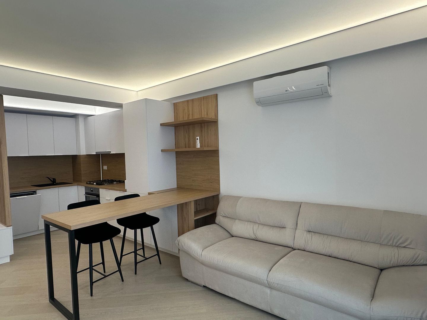 Apartament 2 camere de vanzare | Cortina North - Poză 1