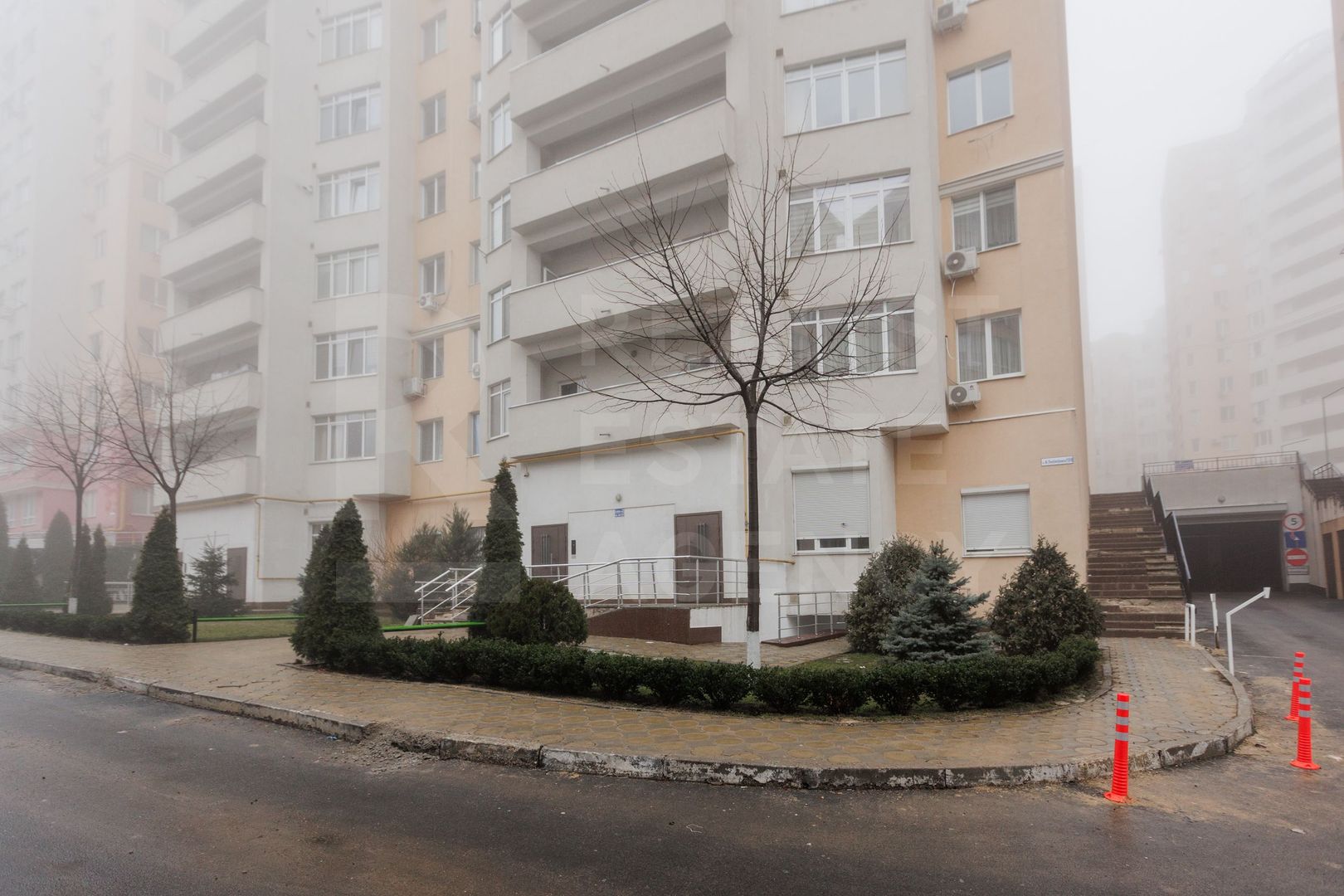 Vînzare debara 27 mp , strada Nicolae Testimițeanu, Botanica - Poză 1