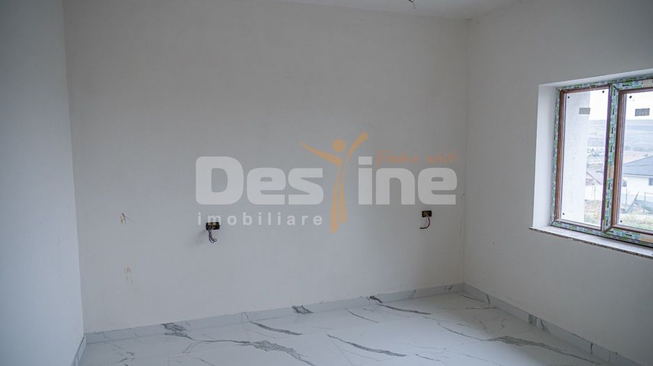Apartament cu doua camere in bloc nou zona Pietricica. - Poză 4