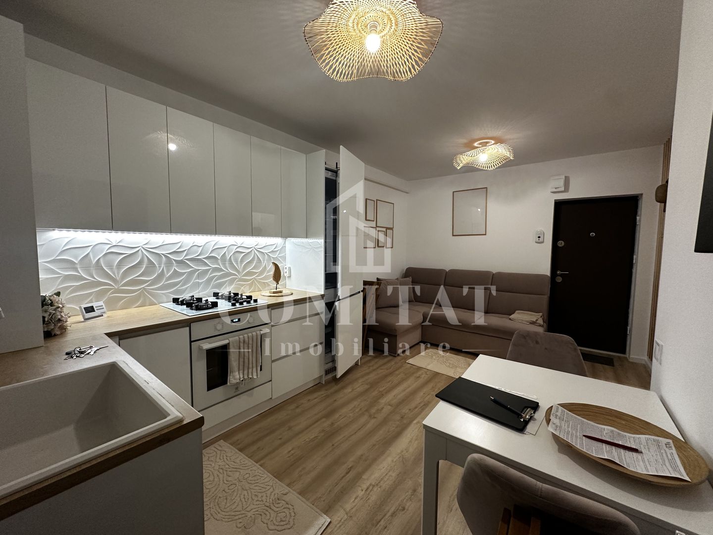 Apartament la cheie | Parcare | Zona Str Porii-Floresti - Poză 1