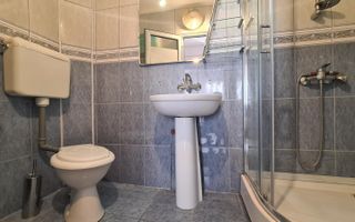 Casa, 4 camere, singur in curte - zona Schei - Poză 20