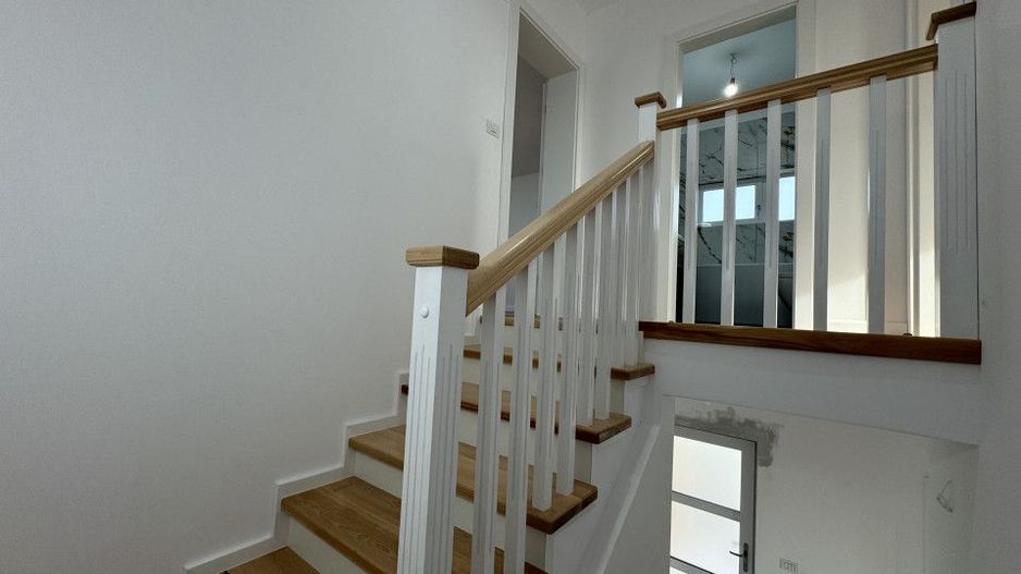Duplex cu 4 camere si teren generos de 352 mp – Mosnita Noua - Poză 10