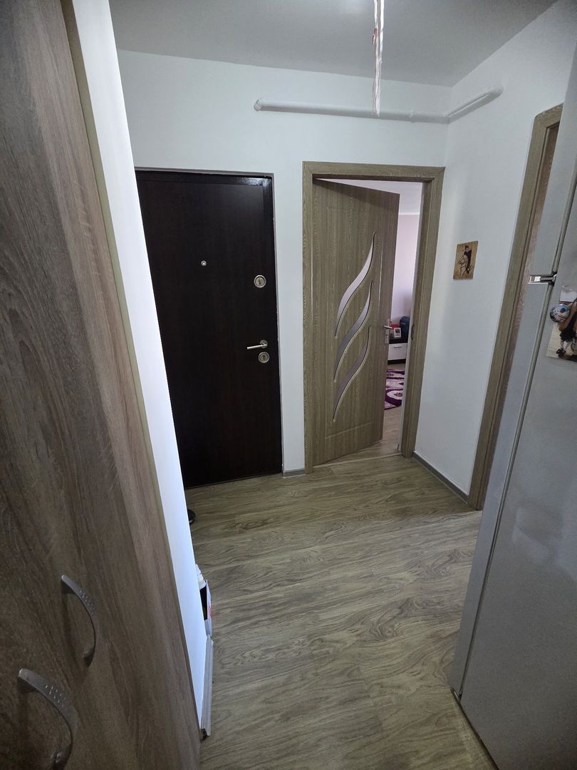 Apartament 3 camere, decomandat, etaj 4/4, Micro 16 - Poză 3