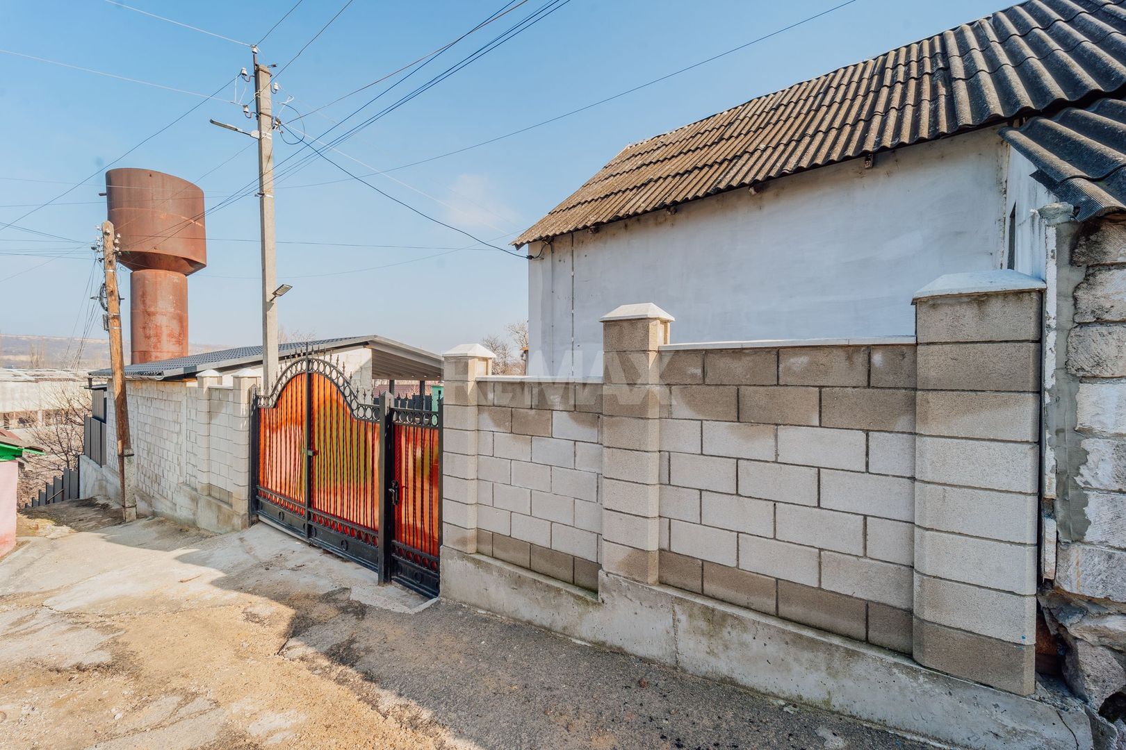 Casă în Vatra - strada centrală Linella - Poză 23