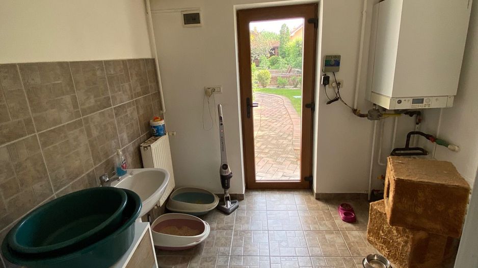 Casa in stil clasic zona Ghiroda - Poză 17