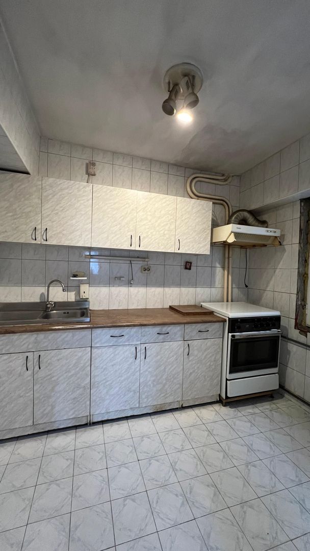 3 camere | metrou Obor in fata scarii - Poză 2