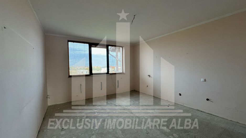 Apartament 5 camere | Scara interioara| 120mp | 5 bai| Dealul Furcilor - Poză 1