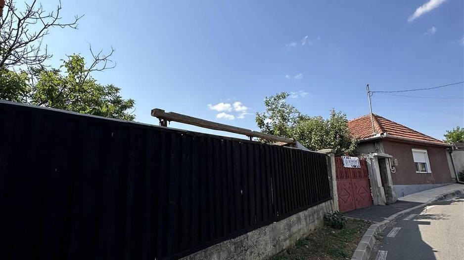 CASA DE VANZARE EPISCOPIA Str. Dealului 732 MP - Poză 3