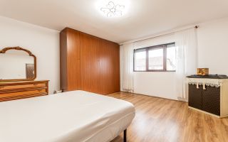 Casă în Vinga – restaurată Integral 2025 | 3 camere | teren generos - Poză 2