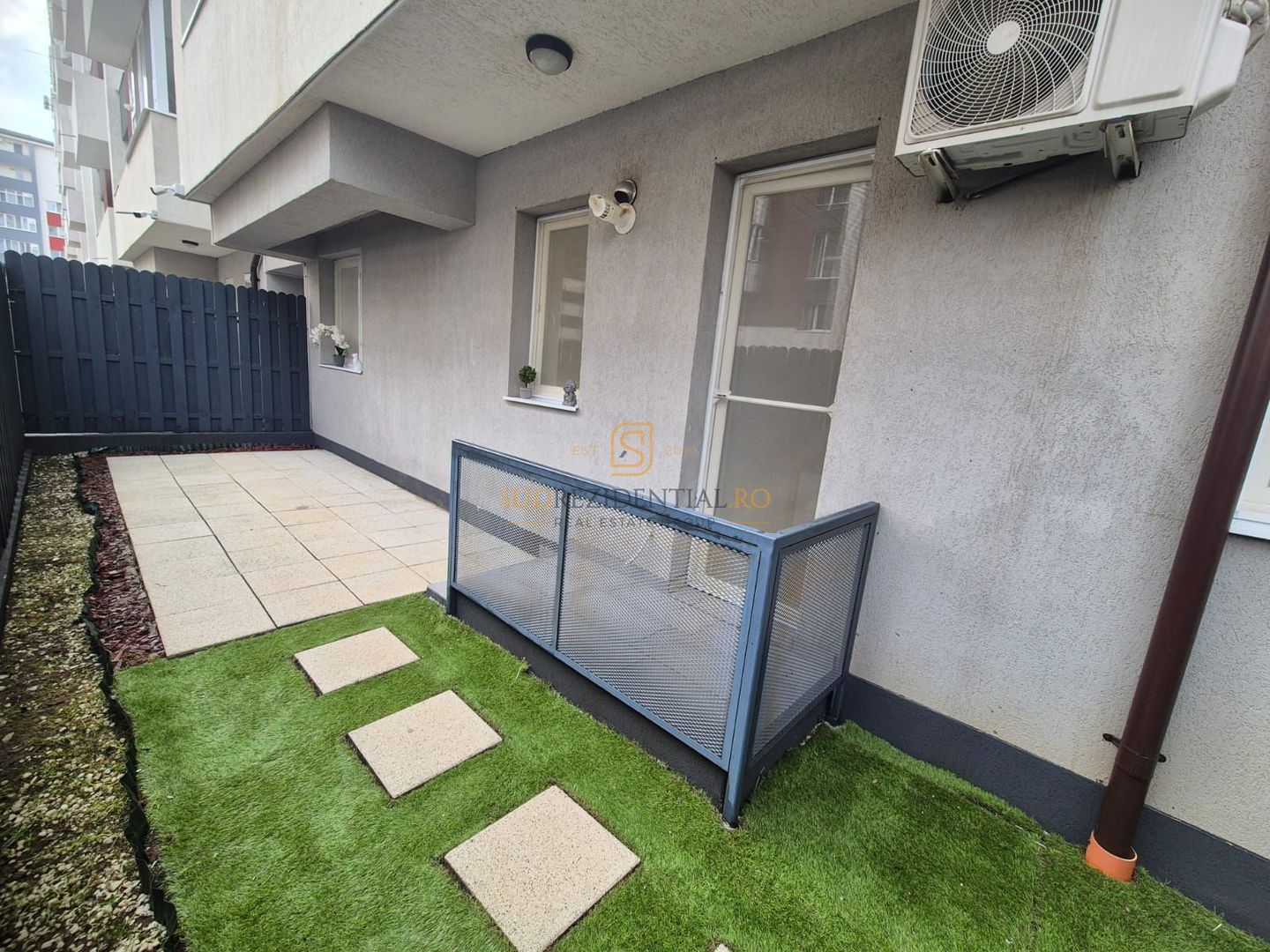 Apartament 2 camere de vanzare, mobilat utilat, gradina, acces metrou - Poză 2