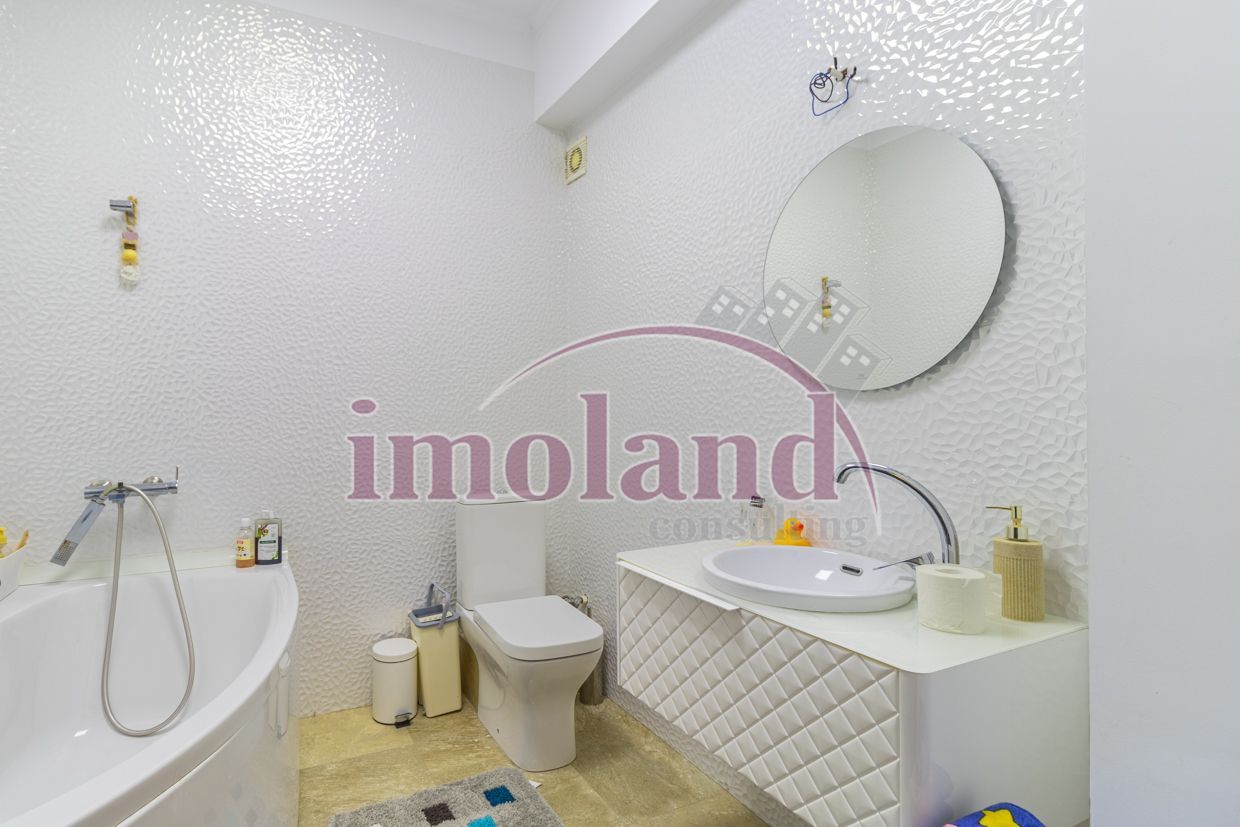 Vila cu piscina si garaj - 6 dormitoare - Pantelimon - Poză 33