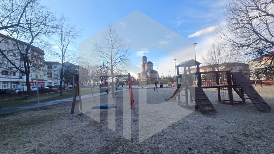 Apartament 4 camere decomandate Strand - Poză 1