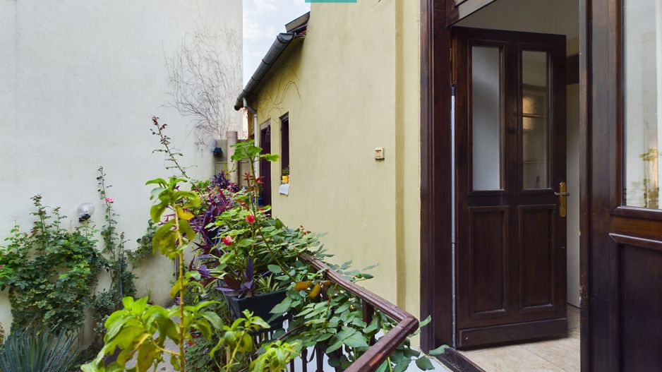 Clădire cu două apartamente zonă centrală - Poză 29