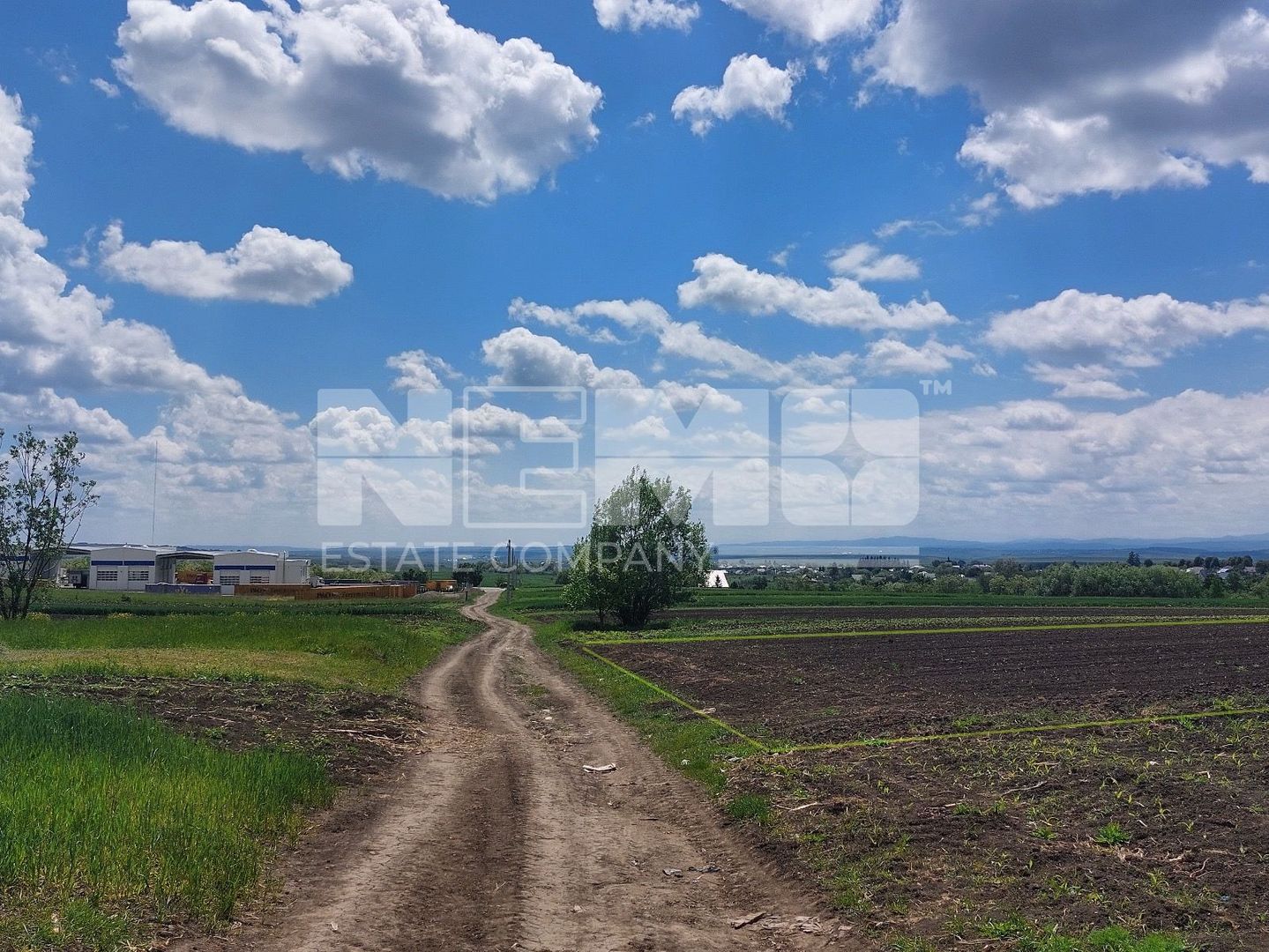 Teren de Vanzare 10.400 Mp I Stroiesti/3 Movile SuceavaI 100Euro/Mp - Poză 2