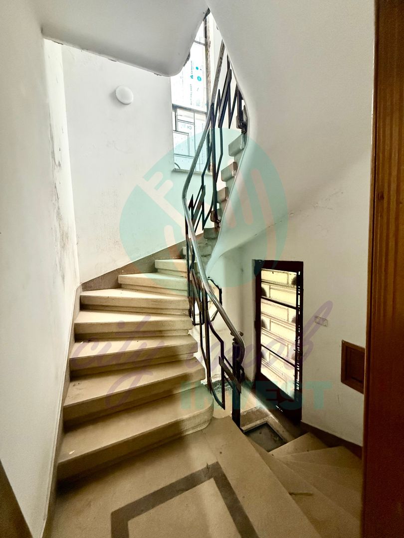 Proprietate cu farmec Art Deco în Cartierul Evreiesc cu multa verdeata - Poză 7