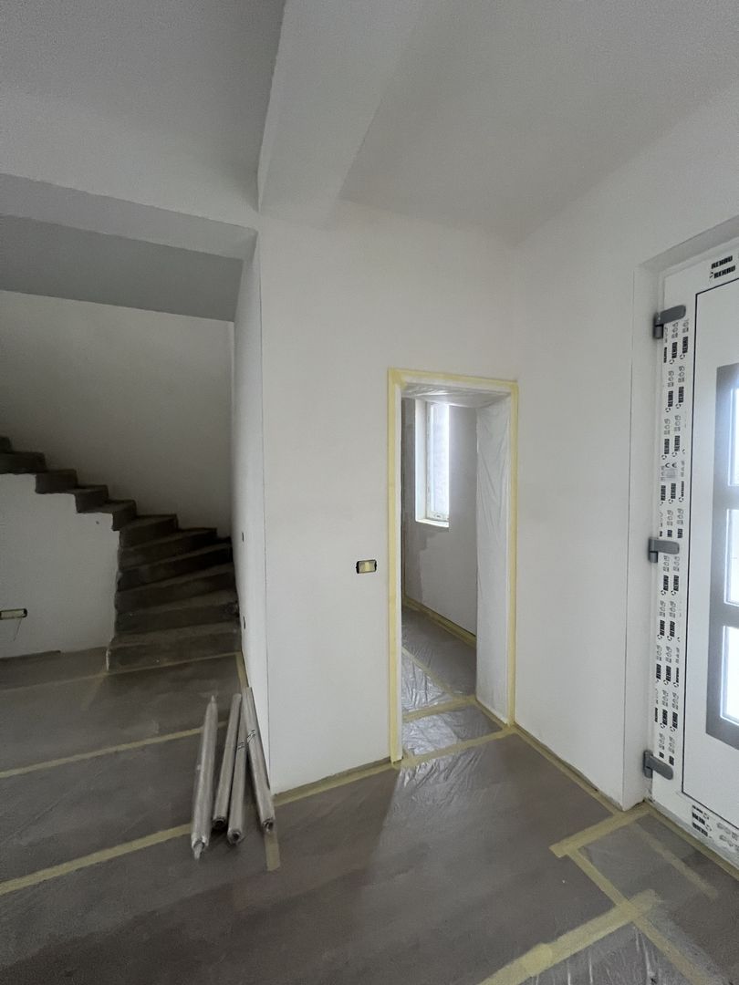 Casa P+1E la cheie 3 camere în GIROC - Poză 13