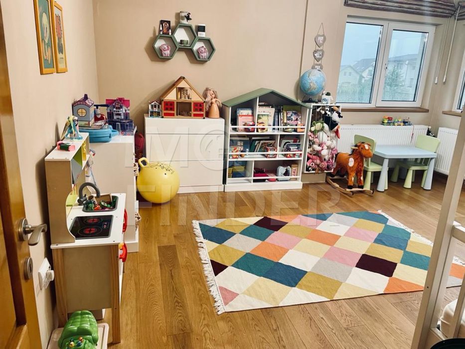 Vanzare apartament 3 camere Europa, 90 mp, ultrafinisat, etaj 1 - Poză 3