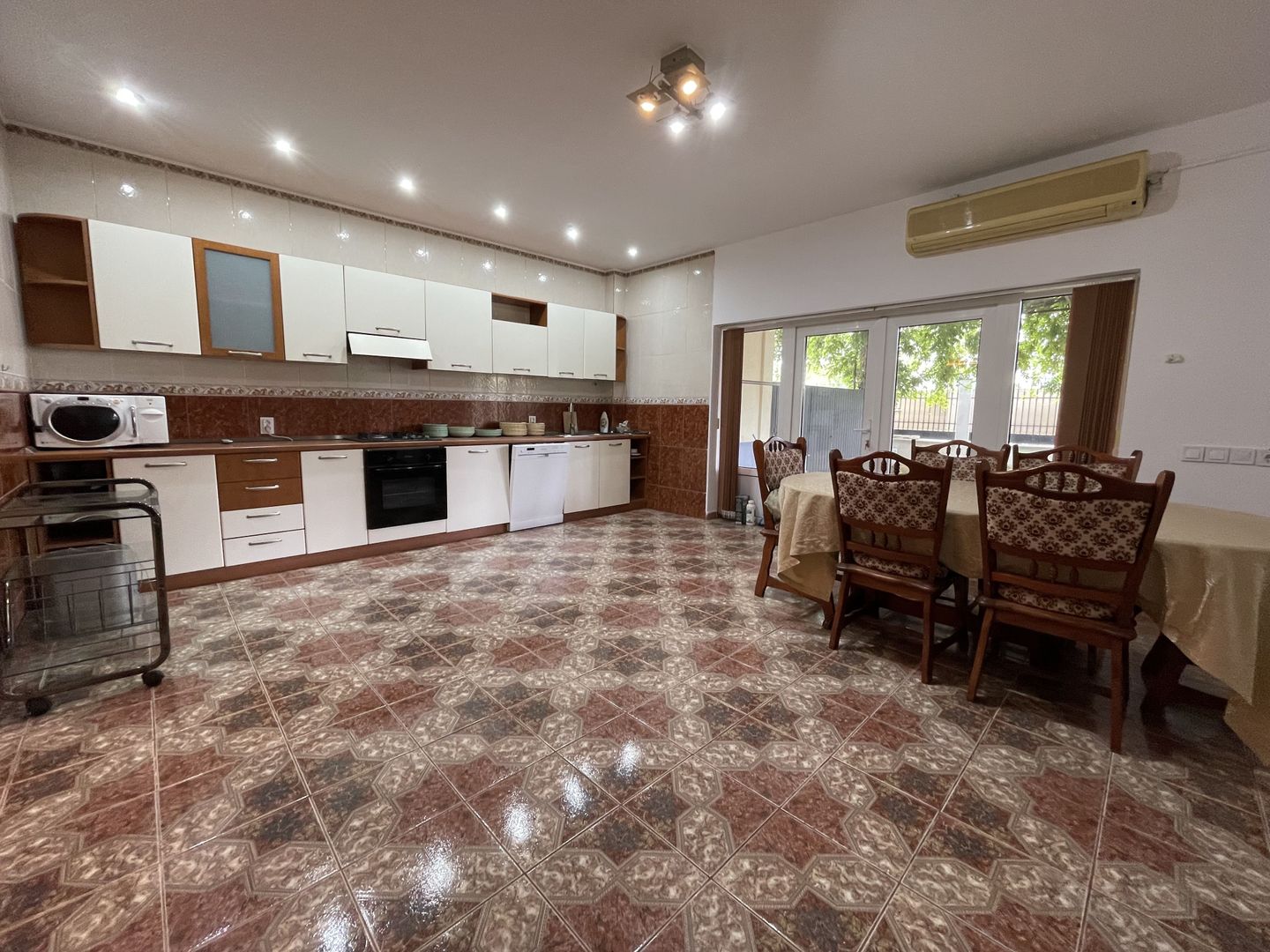 VOLUNTARI - Catedrala | Casa 7 Camere + Constructie Secundara - Poză 7