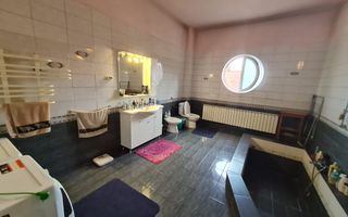 Vila generoasa,destinatii multiple - Poză 7