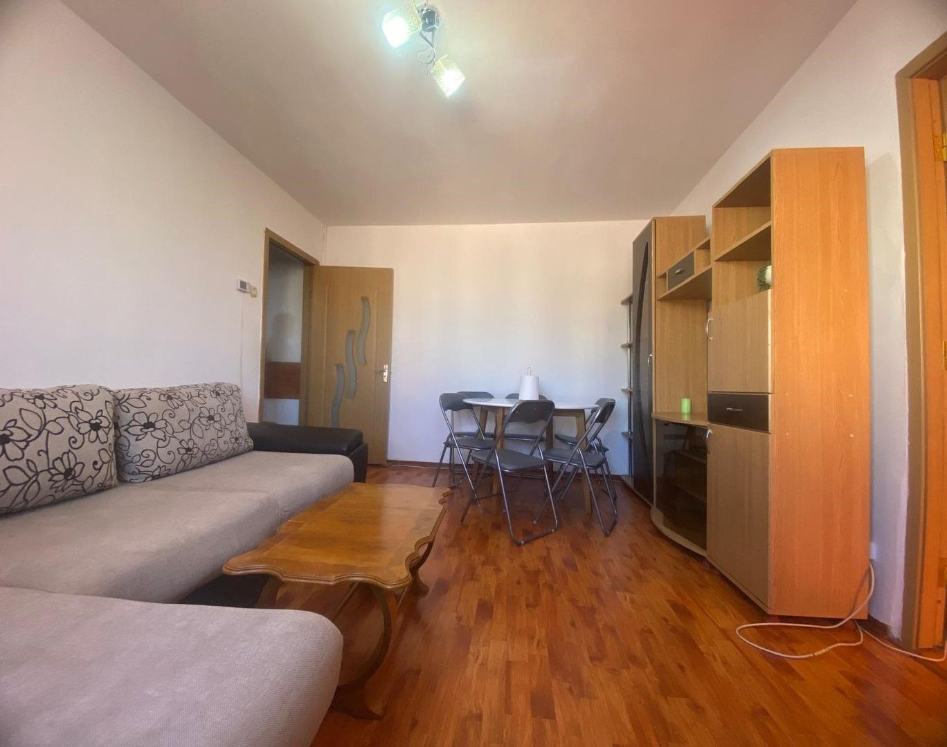 Vanzare apartament cu 2 camere in Targoviste - M11 - etajul 3 - Poză 2