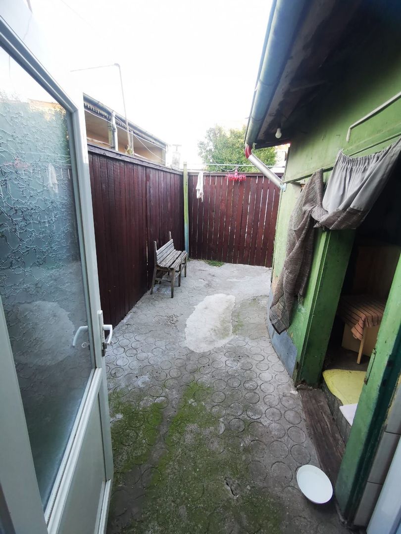 De inchiriat casa cu 2 camere, strada Romana, 320 euro - Poză 5