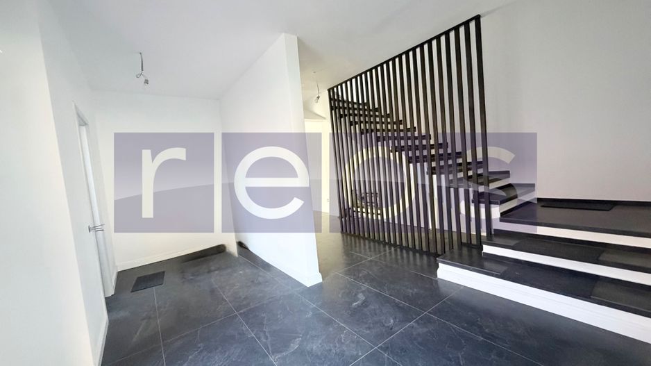 VILA INDIVIDUALA P+1+M | 284 MP UTILI | 5 DORMITOARE | ZONA BUCURESTII NOI - Poză 3
