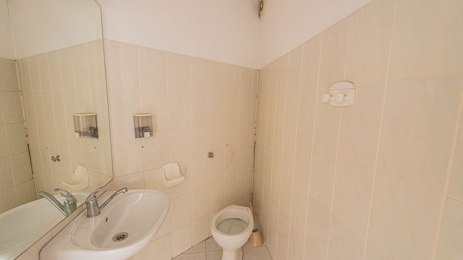 Spațiu de inchiriat, 9 camere, 3 bai, Universitate, 120mp - Poză 18