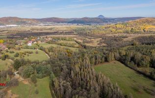 Teren intravilan în Zărnești, zona Tohanita, cu pădurice și parau curg