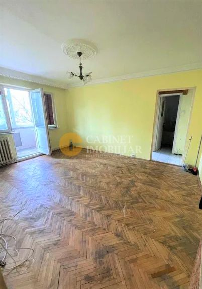 Etaj 3, apartament cu  2 camere zona Alexandru-Zimbru - Poză 2